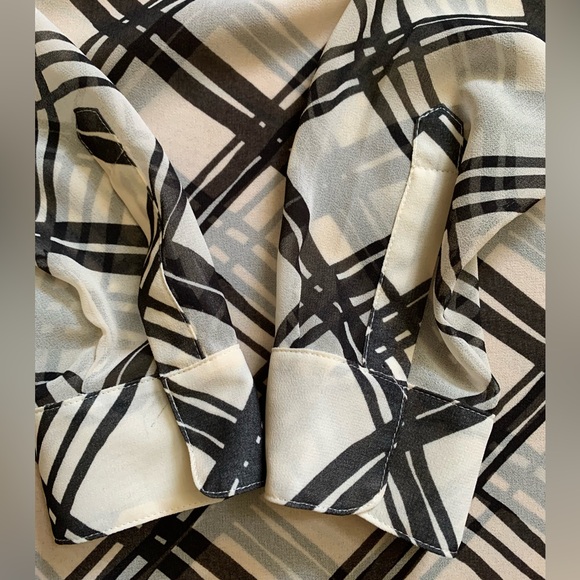 NWT! Banana Republic Sheer long Sleeve Blouse Size XS - Picture 8 of 11